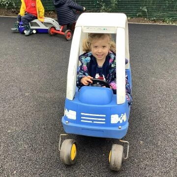 811