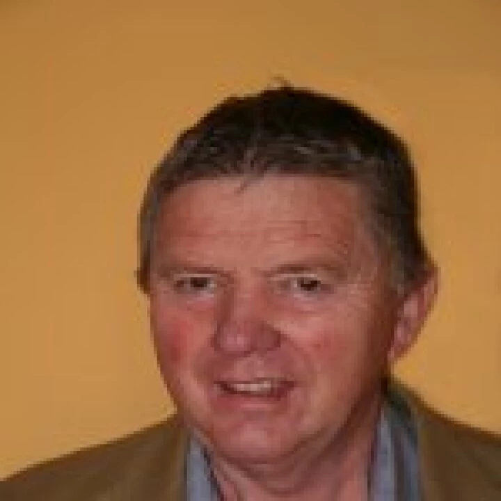 BOB BENNION