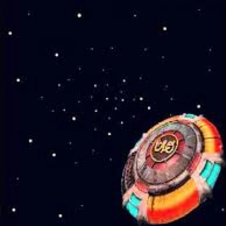 Elo spaceship in space