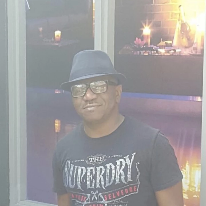 Johnny Dee