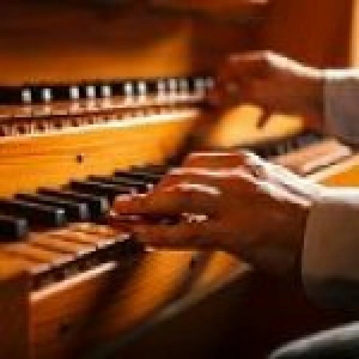 organist