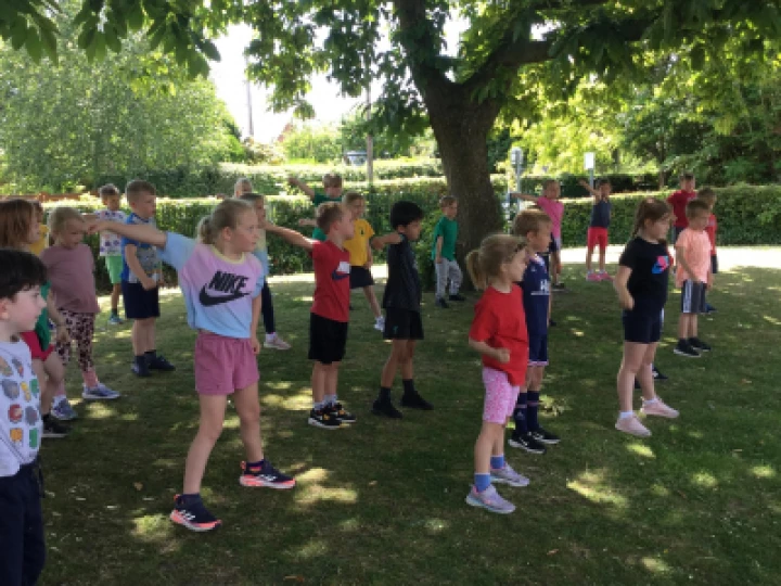 Healthy week dance
