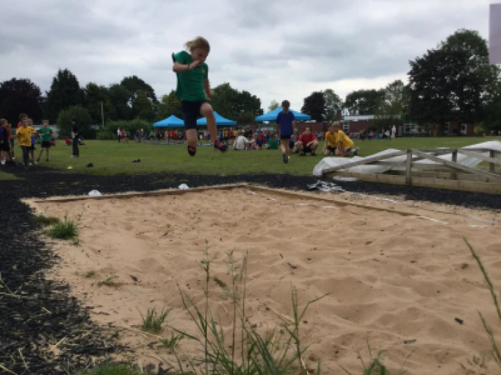 Long jump (2)