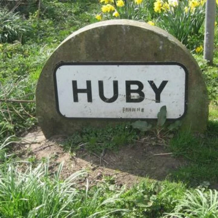 Huby sign
