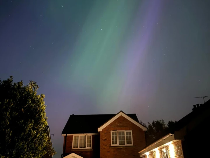 Northernlightsoverchurchminshu