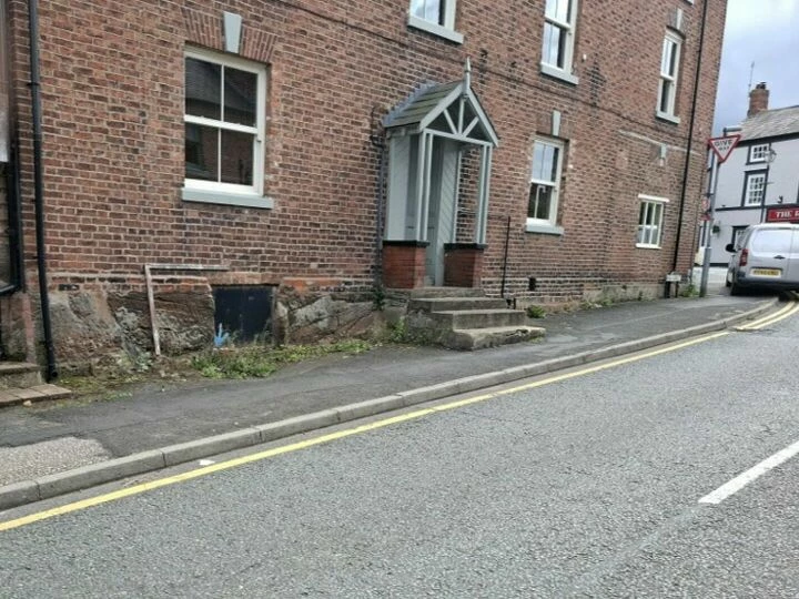 Lower High Street 2