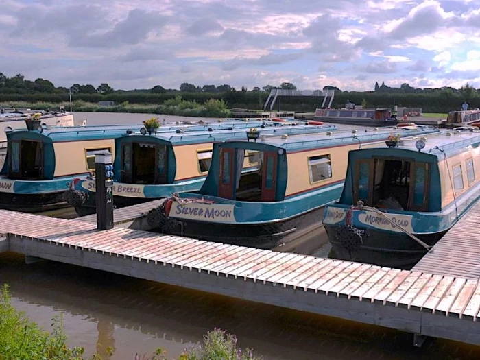 cheshire narrow boats