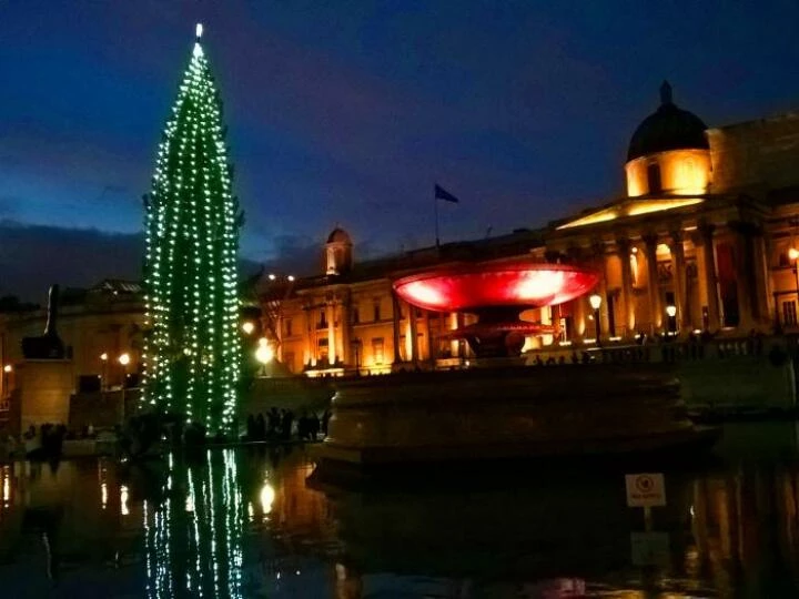 christmastreelondonlscape