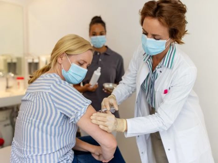 covidvaccinebeingadministered 02