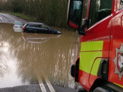 flooded roads 02