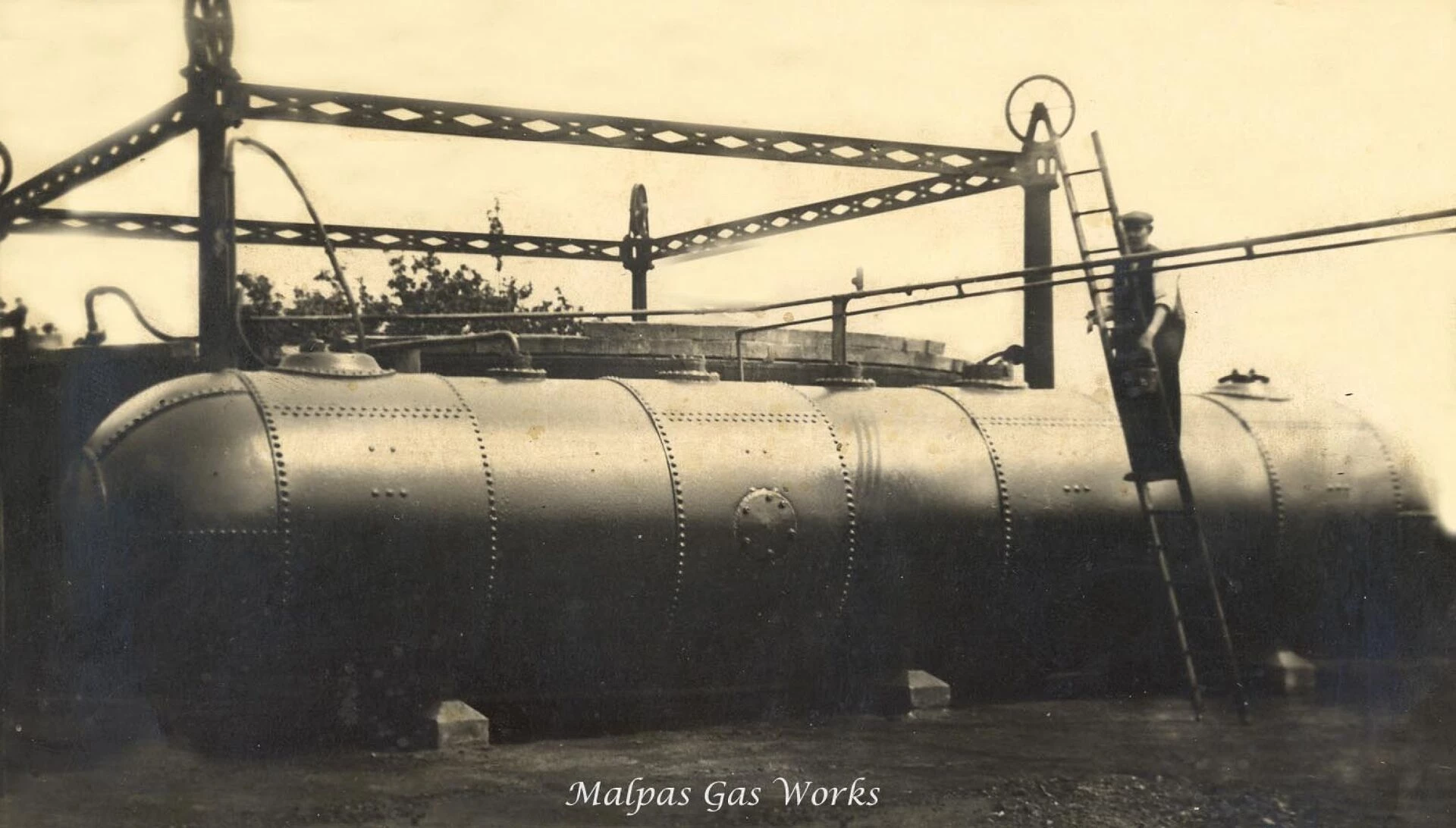 gas holder
