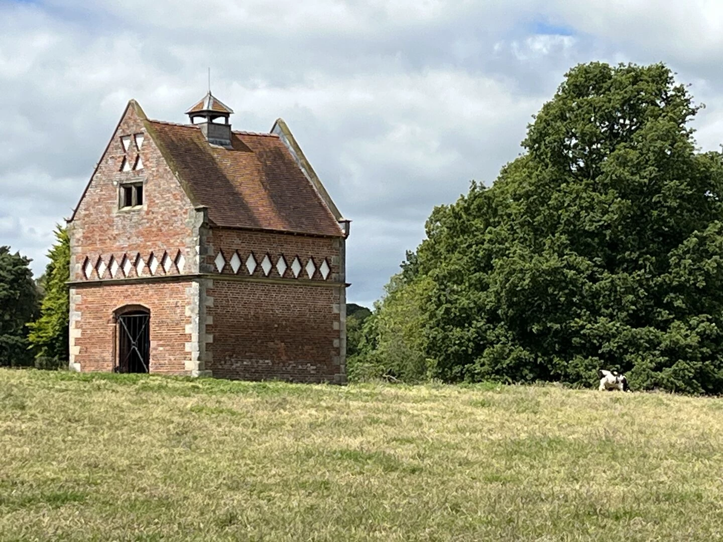 hodnet hall dovecot