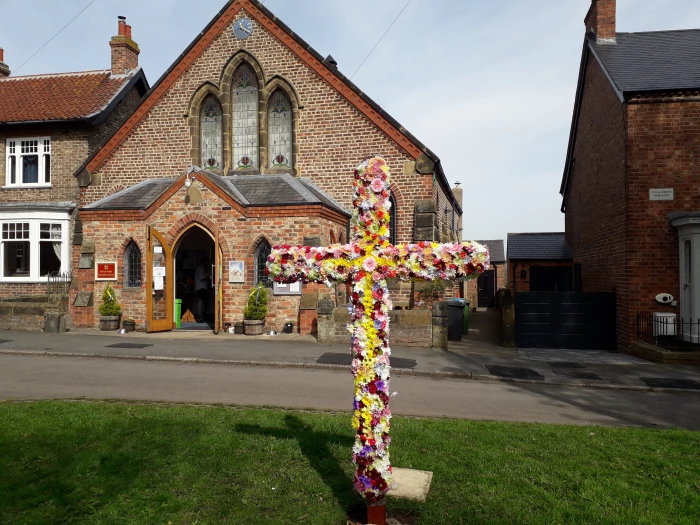 hutton rudby methodist church  flower cross