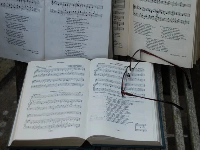 hymns 10