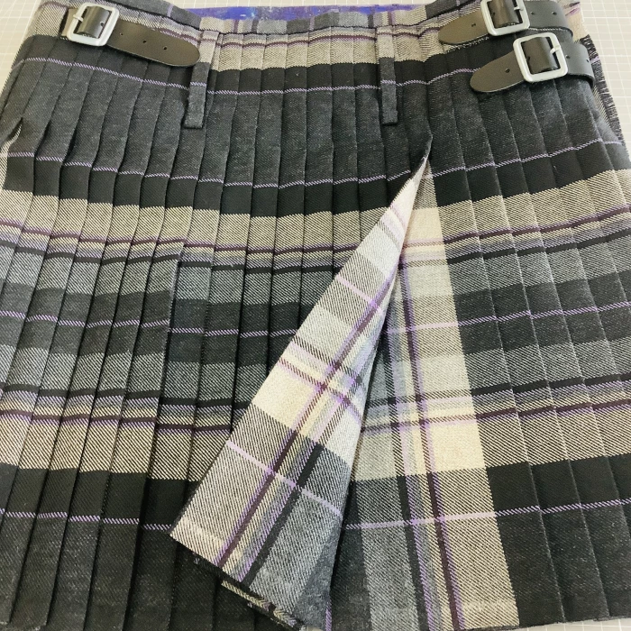 inside pleat detail