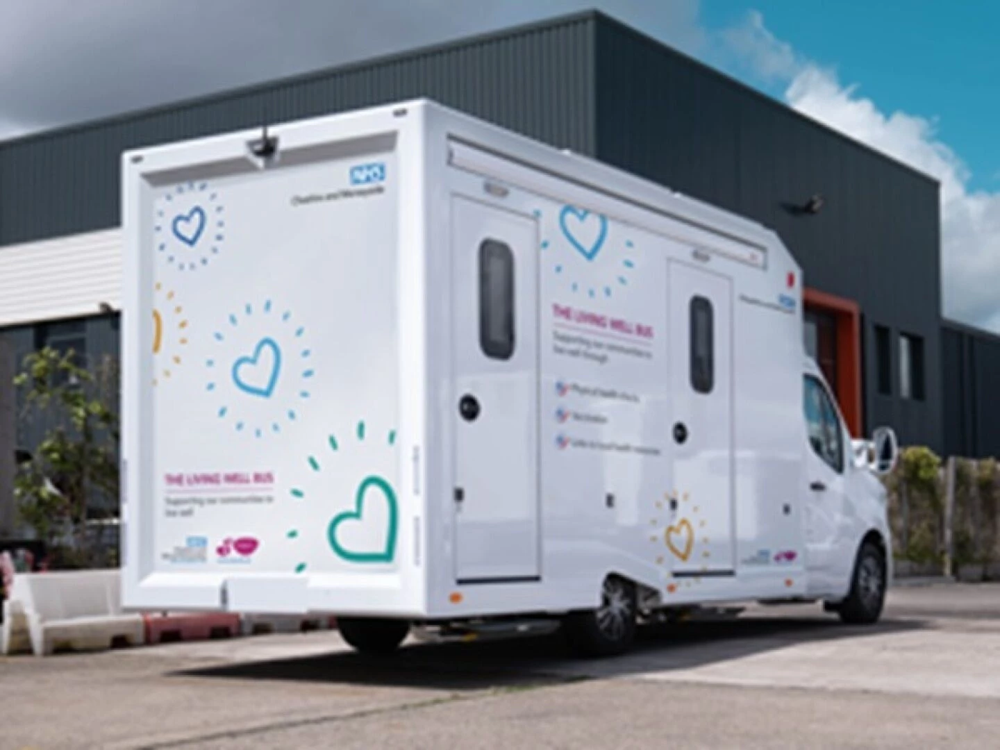 living well bus