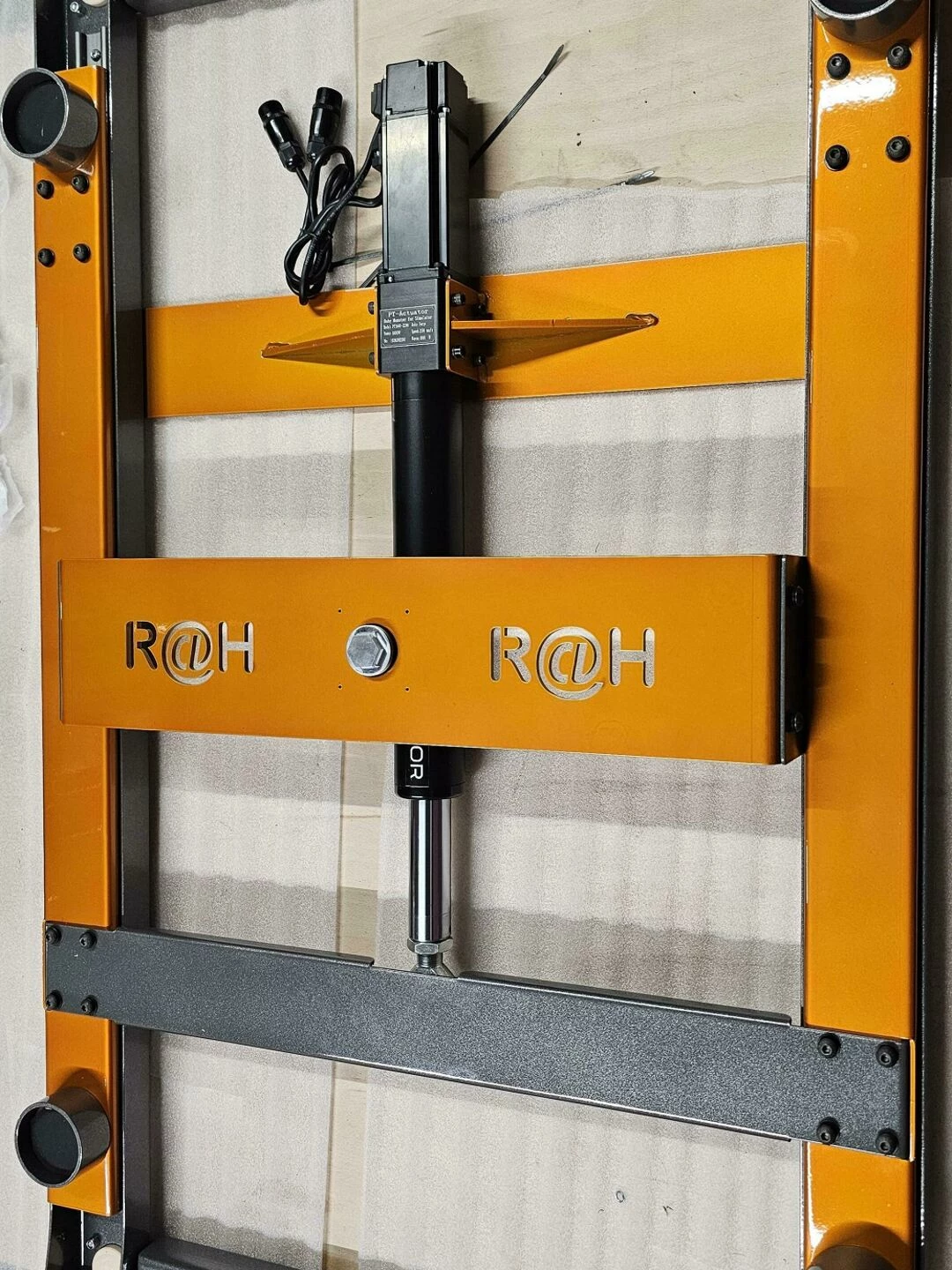 lowslider sim rig motion platform in yellow
