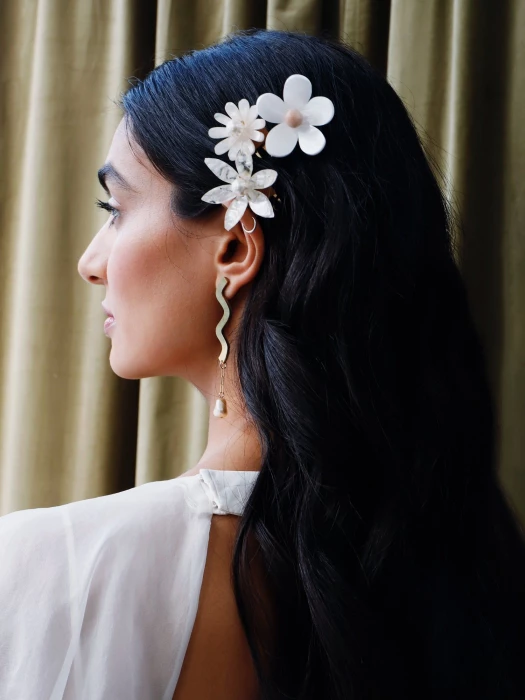 meadow comb set in white 1