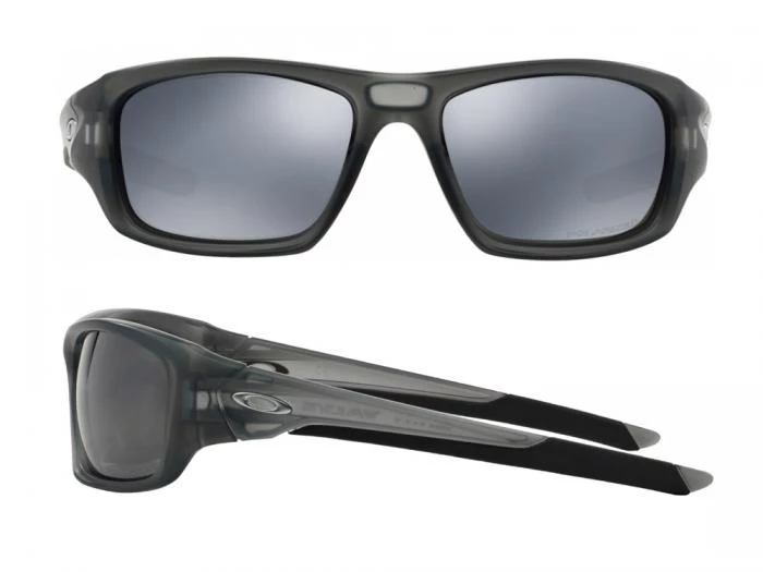 Oakley hotsell polarised glasses