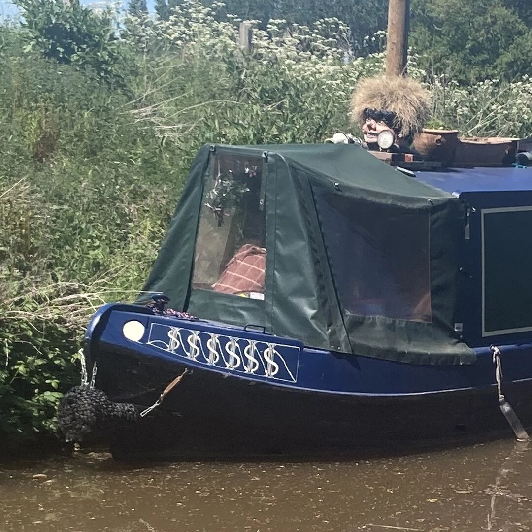 odd boater