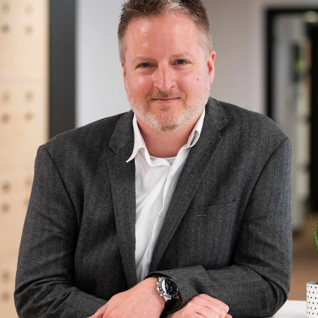 paul knifton strategic account director pick eve