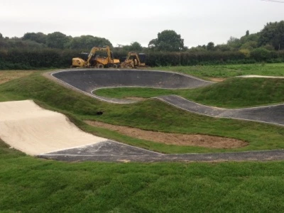 swingfield minnis track landscaping